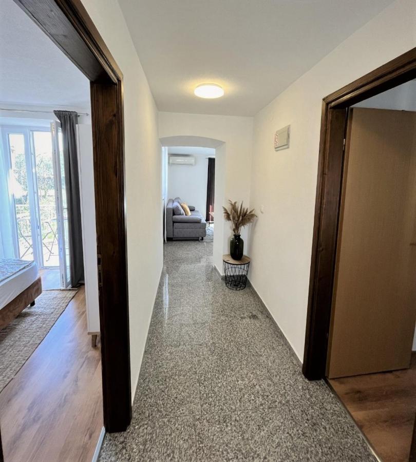 Apartment Lorun 47 Tar-Vabriga Exterior photo